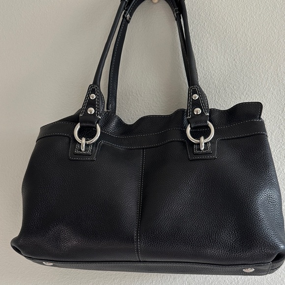 Coach Black Leather Shoulder Bag with Silver Accents - Picture 6 of 7